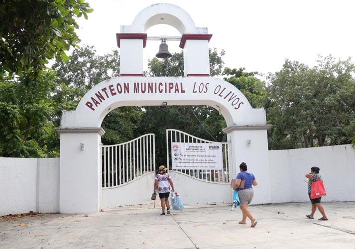 panteones de Cancún
