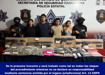 Detienen a cuatro personas con más de 600 dosis de drogas y cuatro armas de fuego