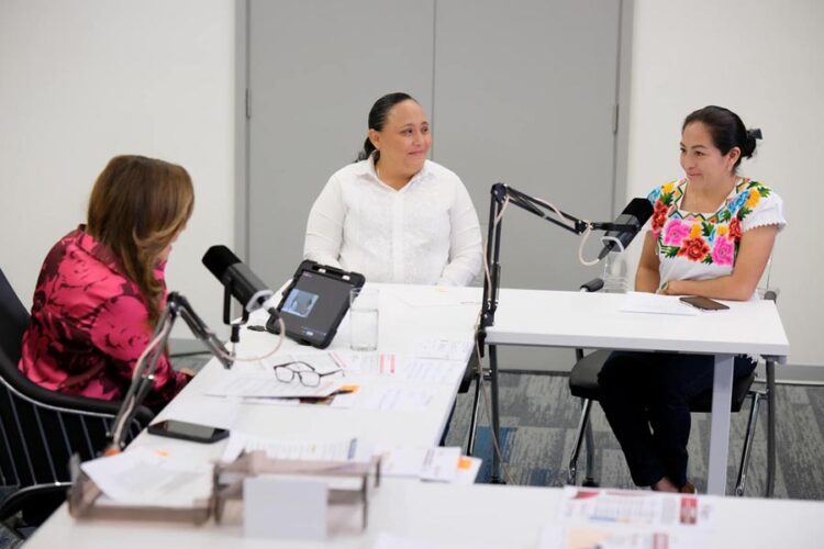 Entregan 704 títulos de propiedad en un esfuerzo histórico por el empoderamiento de las mujeres