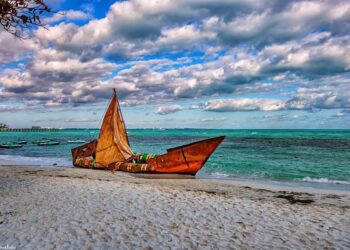 Llegan a Tulum 12 “balseros” en lo que sería una nueva oleada