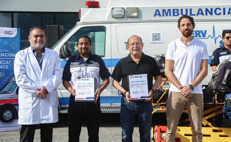 CROC Cancún fortalece sus servicios con nueva ambulancia para sus afiliados