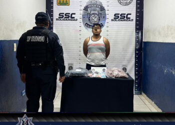 Detienen a un taxista con más de 100 dosis de drogas