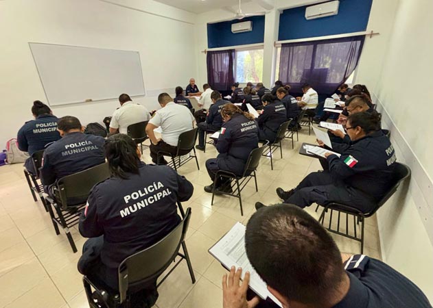 Policía de Cancún
