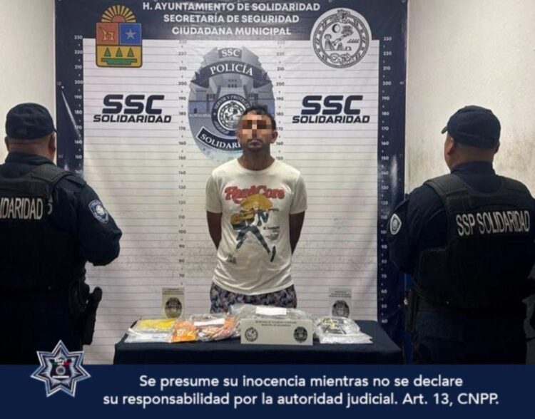 Detienen a un hombre con 103 dosis de posibles narcóticos en Playa del Carmen