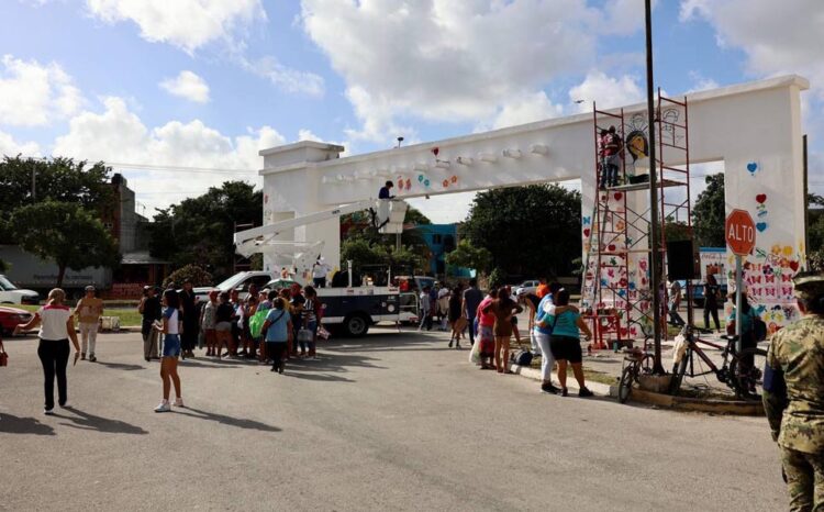 Gobierno de BJ y Quintana Roo transforman los arcos de Villas Otoch Paraíso en una obra comunitaria