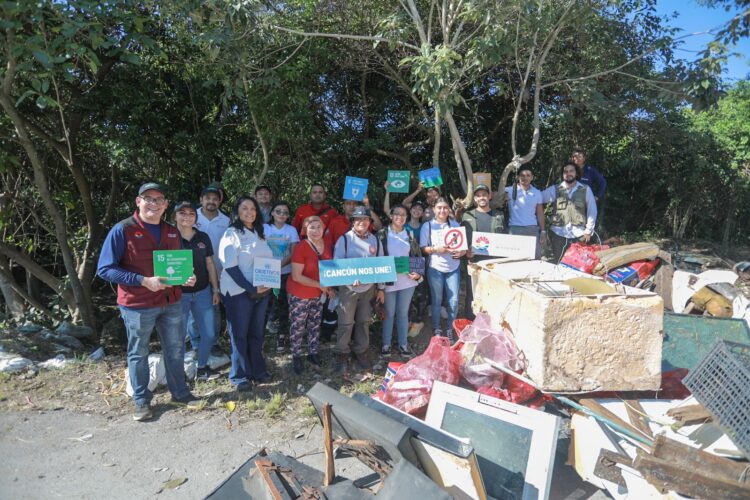 Inician limpieza de cenotes en Cancún con enfoque en sustentabilidad y participación social