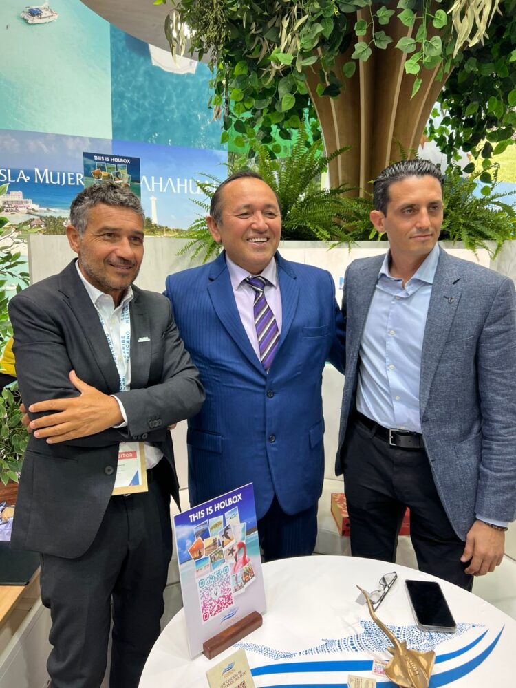 Refuerzan en la Fitur 2025 la estrategia de promoción de Holbox