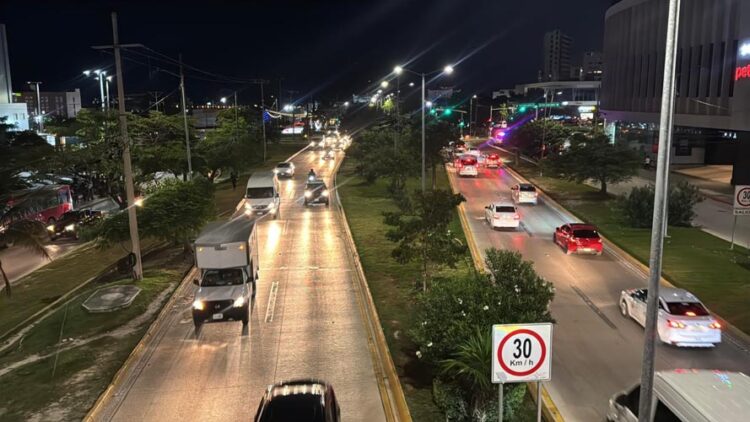 Cancún tendrá servicio de transporte público con vehículos eléctricos
