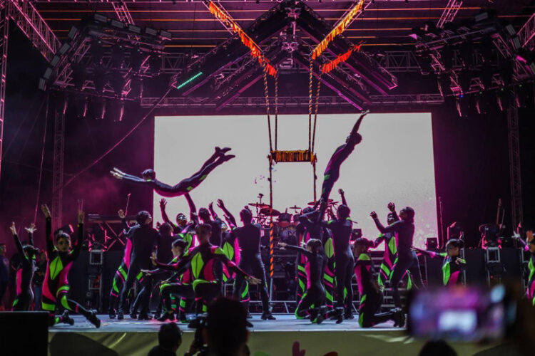 Brilla el Carnaval Cancún 2025 con música, color y tradición
