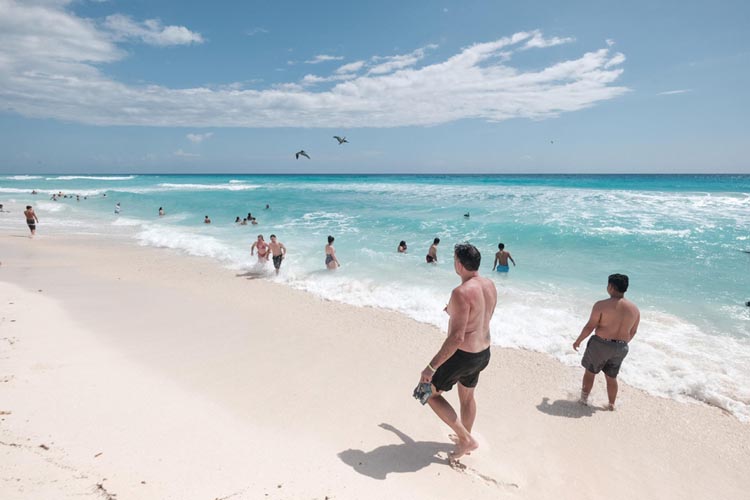 El Caribe Mexicano recibe casi medio millón de turistas en una semana