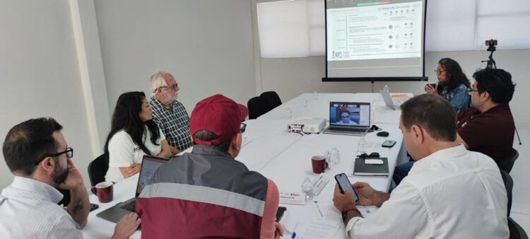 Regularización de la Colonia Colosio, un compromiso de justicia social y desarrollo urbano Puerto Aventuras, Solidaridad, 13 de marzo (InZoom.Mx).- Con el objetivo de dar seguimiento a los avances en la regularización de la colonia Colosio de Playa del Carmen, se llevó a cabo la Tercera Sesión Ordinaria del Comité de Regularización.