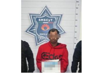 Agentes detienen a narcomenudista cuando manipulaba drogas