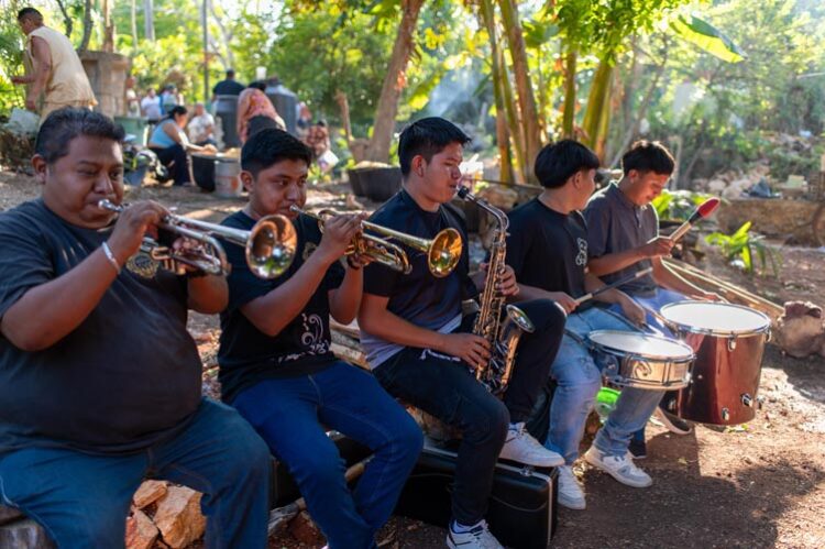 Dzula y Chancah Veracruz celebran con fervor sus fiestas patronales