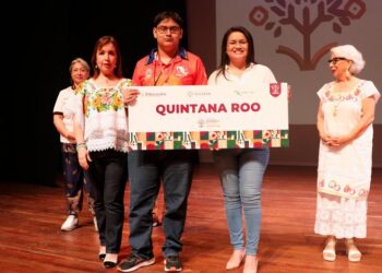 Destacado papel del Cecyte QRoo en Festival Académico