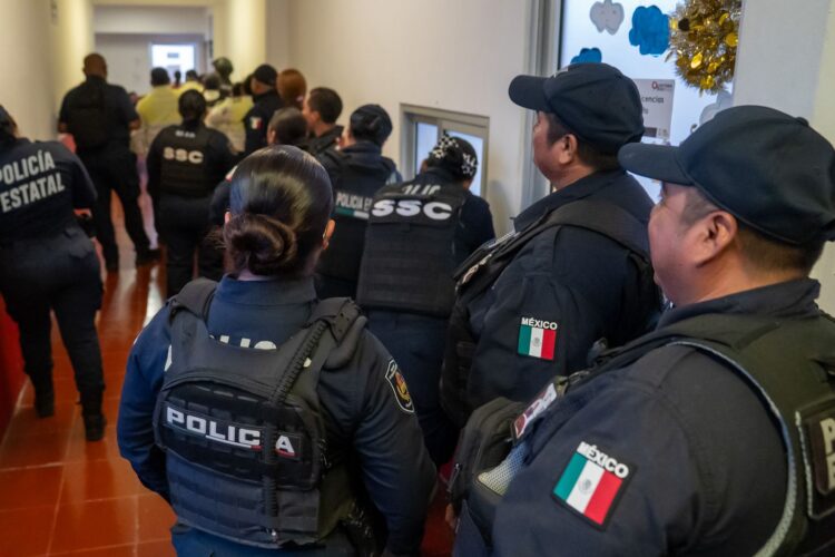 Sorpresiva prueba antidoping a 700 policías en Cancún y Chetumal