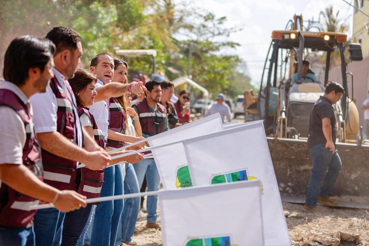 Inicia pavimentación de calles en la Colonia La Veleta de Tulum