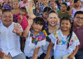 Niñas y niños, lo más importante que tiene México: Anahí González