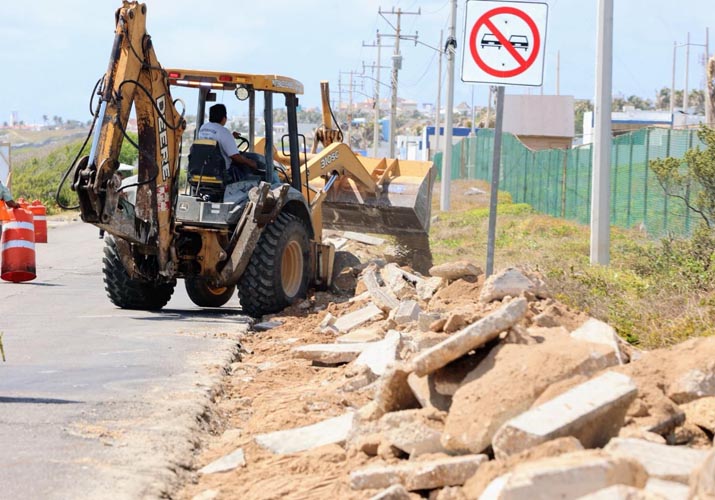 Isla Mujeres construye nueva vialidad segura en zona afectada por Huracán