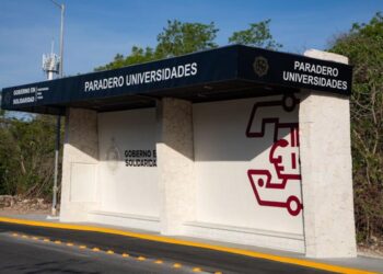 Pone en servicio Estefanía Mercado moderno paradero