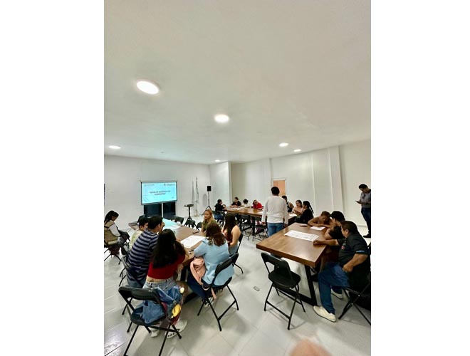 Capacita Cofepris a trabajadores de restaurantes en manejo de alimentos