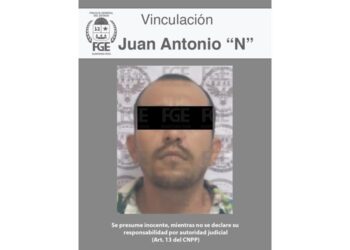 Vincula juez a proceso a dos sujetos por extorsión