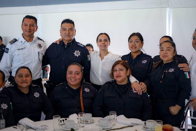 Reconoce Ana Paty dedicación y profesionalismo de madres policías
