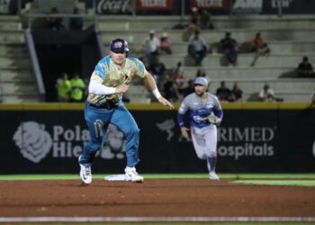Tigres despluma a los Pericos con vibrante remontada