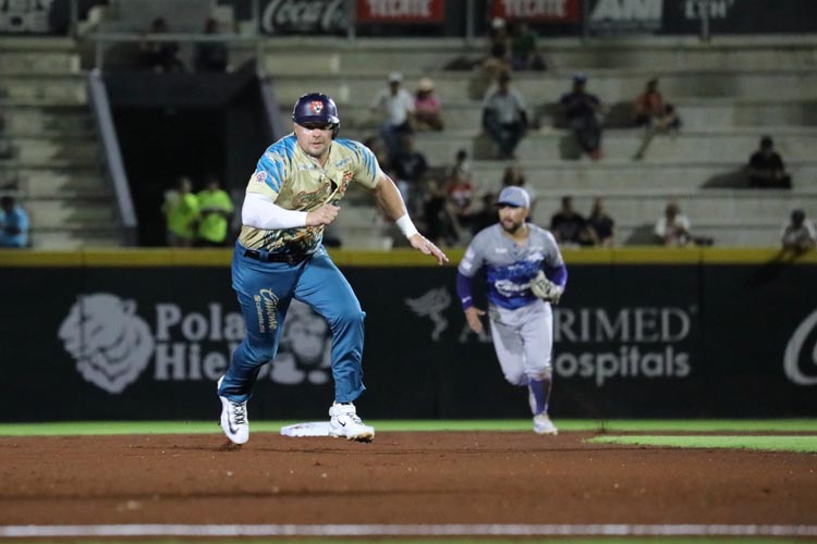 Tigres despluma a los Pericos con vibrante remontada