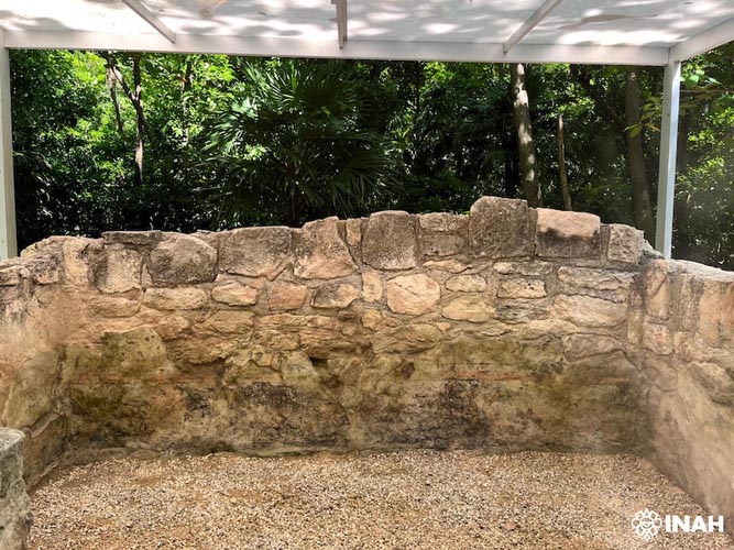 Especialistas del INAH rescatan valiosa pintura maya del Conjunto de los Dragones en San Miguelito