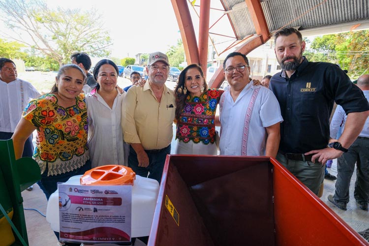 Entregan maquinaria agrícola y silos herméticos a productores de cuatro municipios