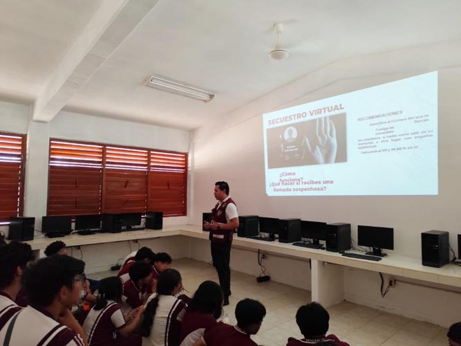 Aprenden jóvenes a proteger su privacidad y contra delitos virtuales