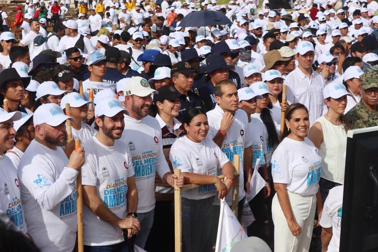 Puerto Morelos, firme contra la contaminación con plásticos