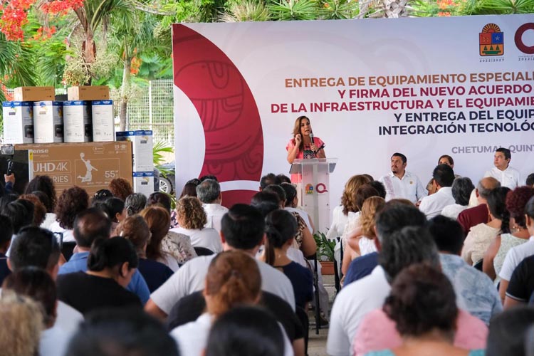 Mara Lezama equipa escuelas olvidadas y transforma la educación en Quintana Roo