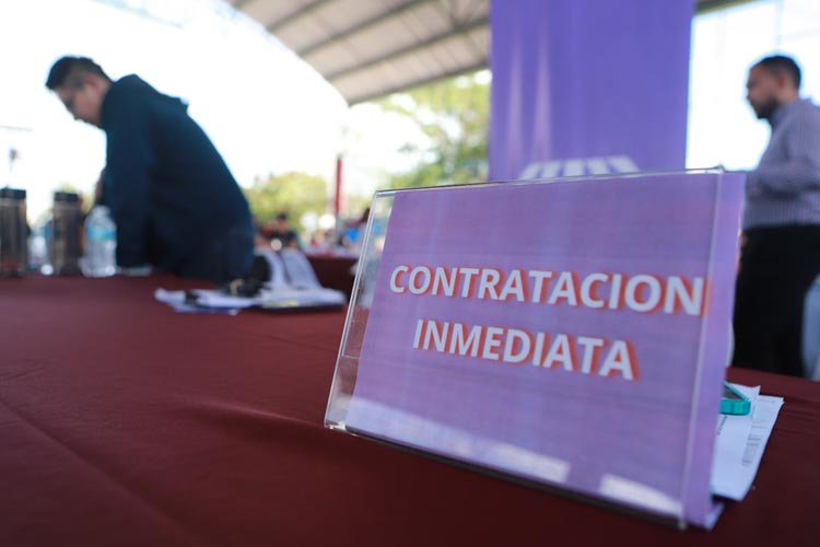 Más de 2,400 vacantes disponibles en ferias de empleo en Cancún y Playa del Carmen