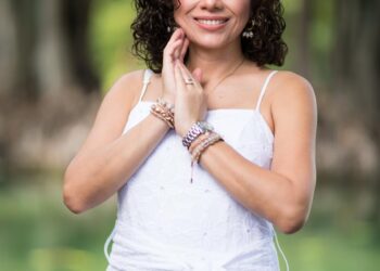 Cozumeleña Lupita Aguilar competirá en el Vaticano en concurso de música católica