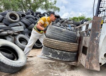 Cozumel retira más de 107 toneladas de llantas