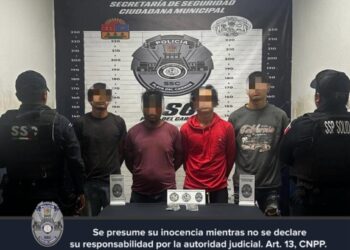 Caen cuatro con una motocicleta robada