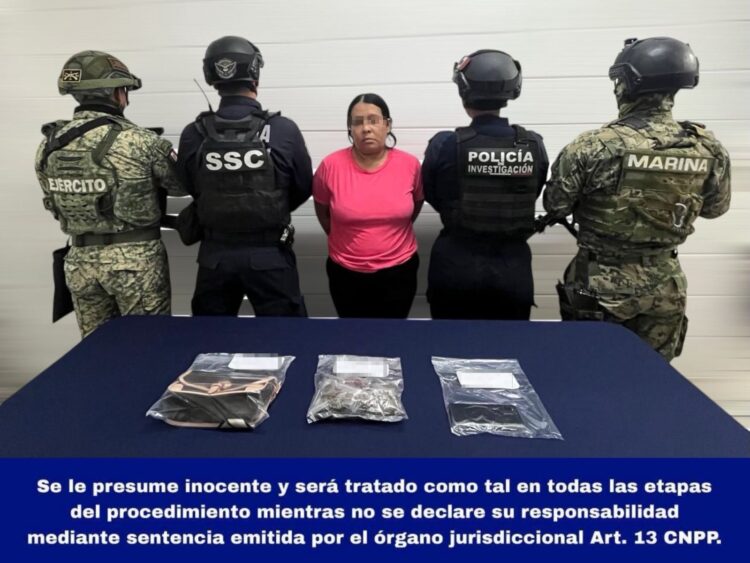 Karen traía en su bolso 35 dosis de marihuana