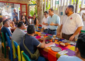 Diego Castañón promueve diálogo directo con comunidades de Tulum