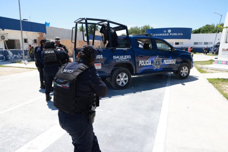 Isla Mujeres capacita a nuevos policías para reforzar seguridad