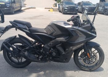 Hallan motocicleta sospechosa en Villas del Sol tras reporte ciudadano