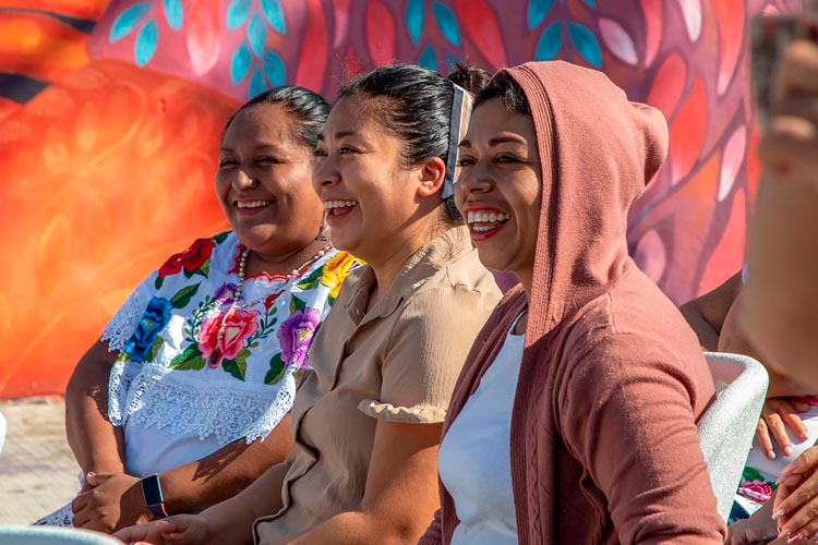 Lanzan en Quintana Roo programa de becas para mujeres
