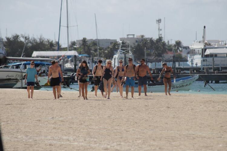Turismo deja más de 1,900 mdd en Quintana Roo