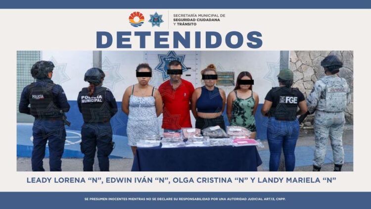 Detienen a tres mujeres y un hombre por narcomenudeo