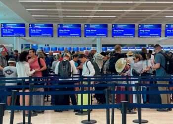 El aeropuerto de Cancún reporta 385 operaciones este día