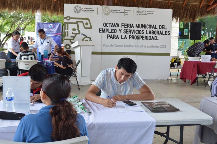 Más de 200 vacantes en la Feria del Empleo de Playa del Carmen