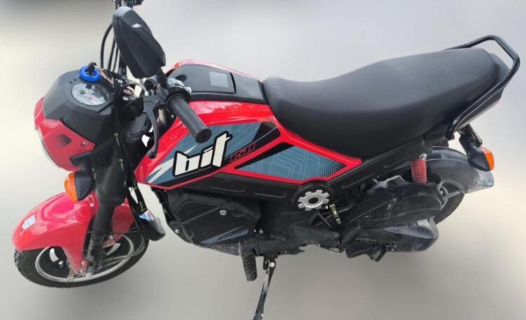 Policía Estatal y Marina aseguran droga y motocicleta en la SM 227