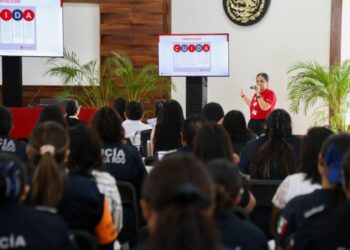 Gobierno de Playa del Carmen fortalece la protección de la niñez con taller de “Save the Children”