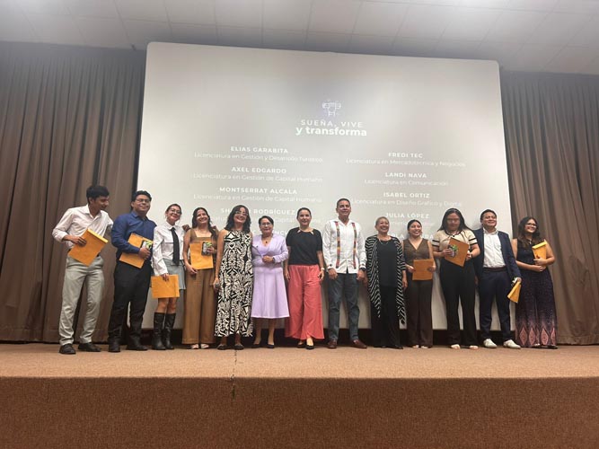 Fundación Lomas celebra la graduación de 32 jóvenes que transforman su futuro