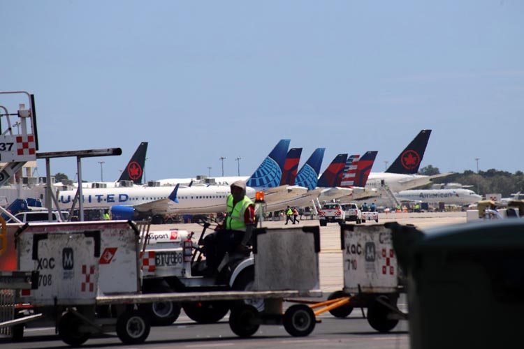 Cancún registra 569 operaciones aéreas este día
